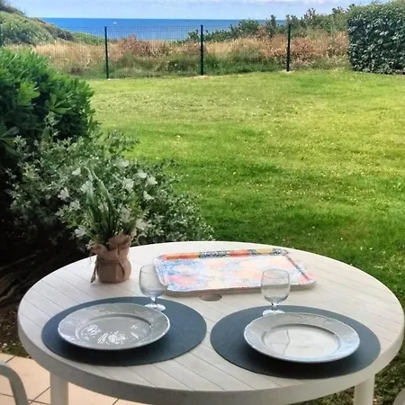Face A L Ocean Apartment *